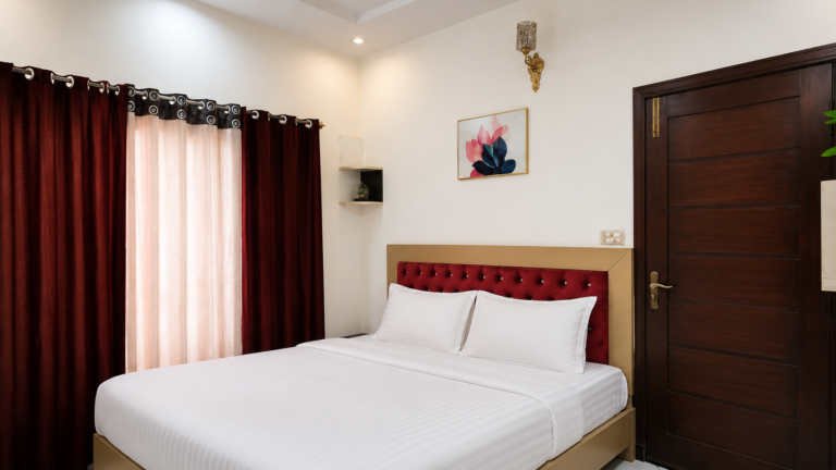 Luxe Corner | Fireplace | 2BR Stay | Bahria Town Lahore