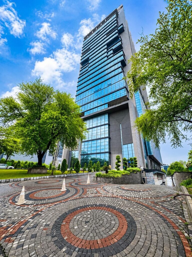 Modern 1-Bed Apartment in Mall of Islamabad, F-7
